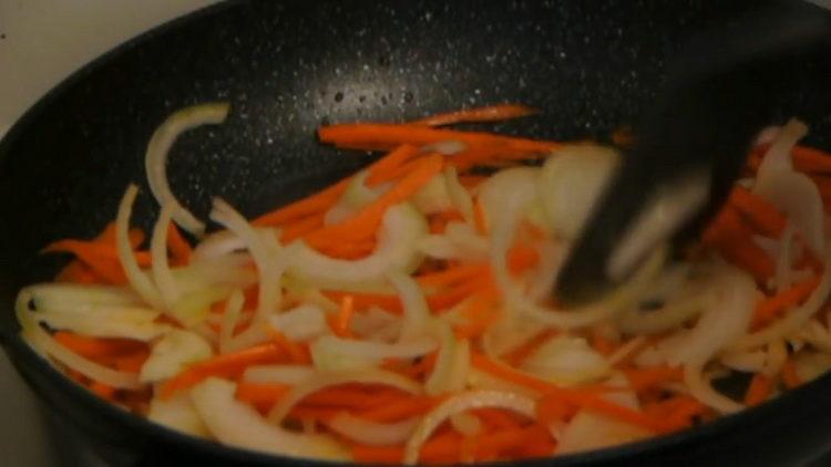 Prepara los ingredientes para cocinar.