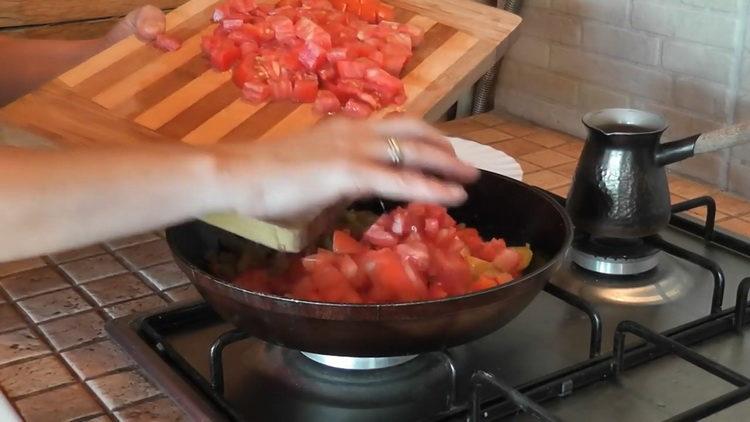 fry the tomatoes