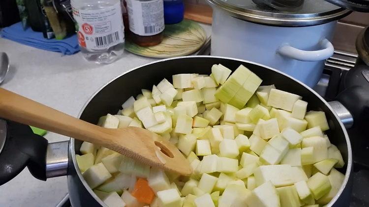 Kavijar tikvice s mrkvom i majonezom prema receptu korak po korak sa fotografijom