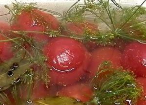 cómo hacer tomates instantáneos en escabeche