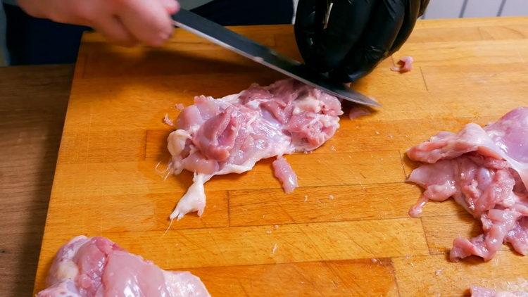 Para preparar la carne, prepara los ingredientes.