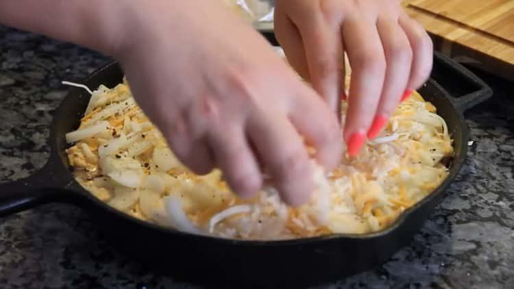 Mezcla los ingredientes para cocinar.