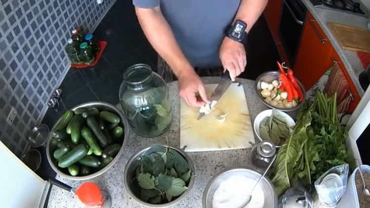 Cuisson des concombres pour l'hiver avec de l'acide citrique