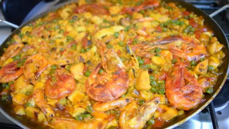Paella espagnole aux fruits de mer