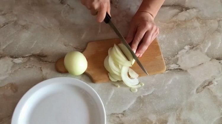 Cocinar un hígado con cebolla