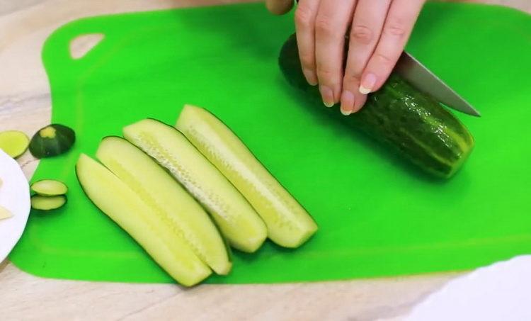 chop cucumbers