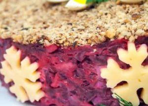 Beetroot salad with garlic and cheese