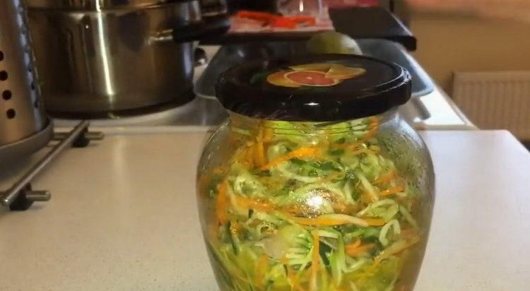 zucchini salad ready