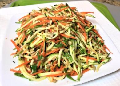 Salade crue de vitamines à la courge d'été🥗