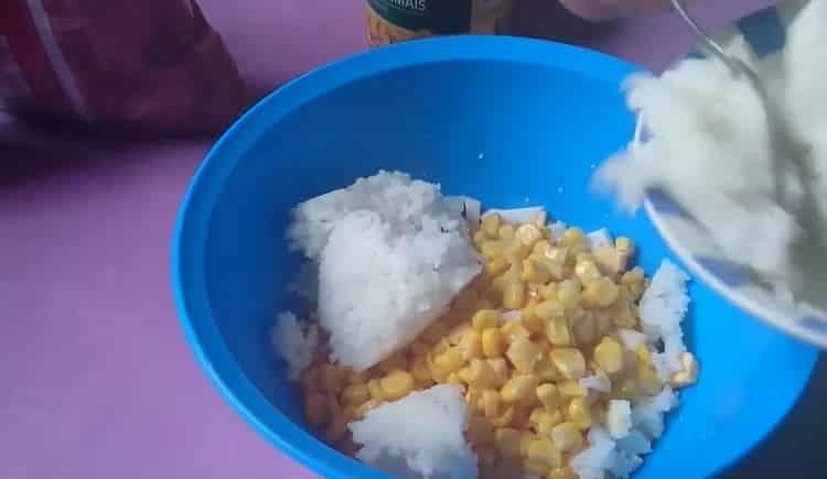 Ilagay ang kanin upang lutuin