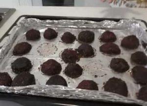 How to bake beets in the oven in foil according to a step by step recipe with a photo