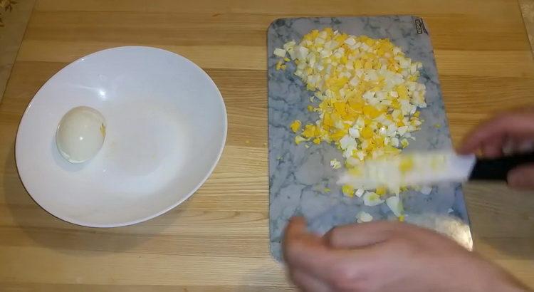 Cut eggs for cooking