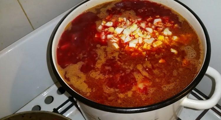 Cómo aprender a cocinar una deliciosa remolacha caliente según una receta clásica