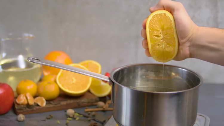 agregue jugo de naranja a la sidra