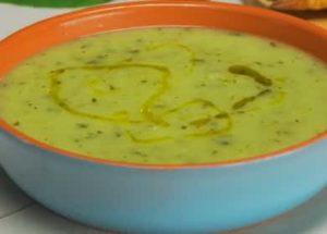 Delicious and healthy zucchini soup puree