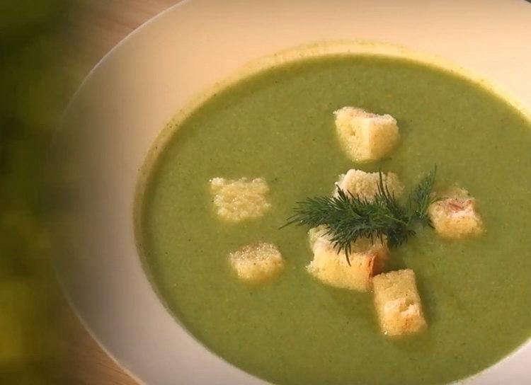 broccoli and cauliflower puree soup ready