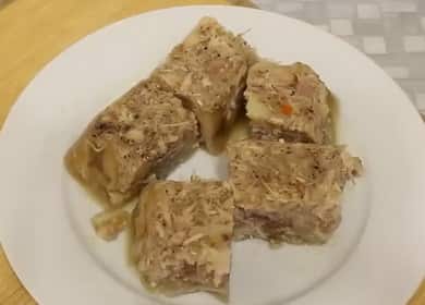 Comment apprendre à cuisiner une délicieuse gelée de cuisses de porc et de poulet selon une recette simple