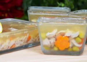 Jellied chicken with gelatin: a step by step recipe with photos