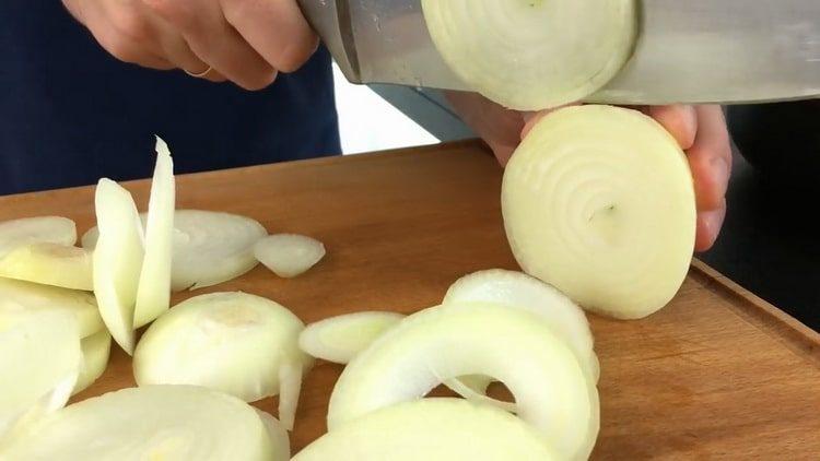 Prepara los ingredientes para cocinar.