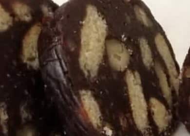 Saucisse aux biscuits au chocolat - un dessert délicieux en 10 minutes