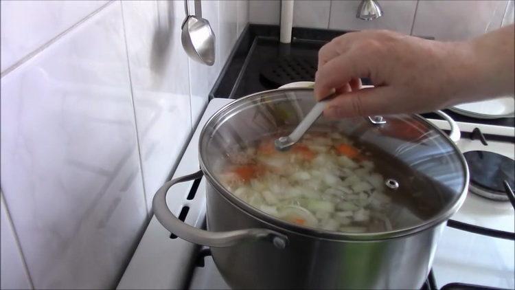 Prepara los ingredientes para cocinar.