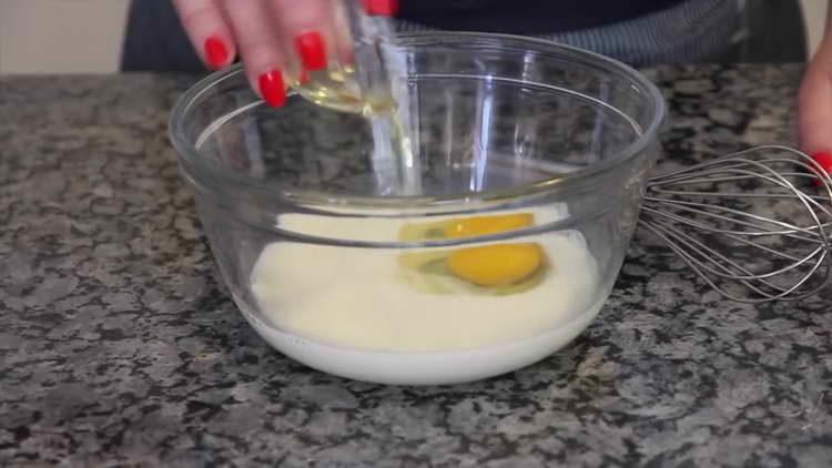 mezclar huevos en leche