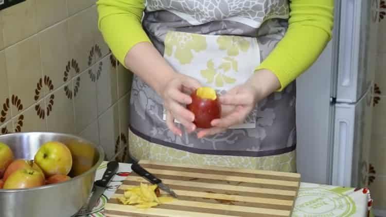 Cooking apples baked with cottage cheese