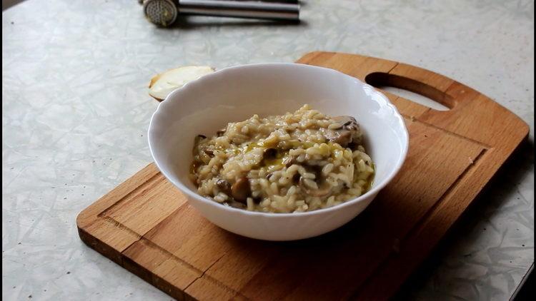 Una receta simple para un delicioso risotto de champiñones