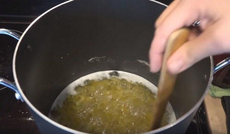Boil the jam for half an hour.