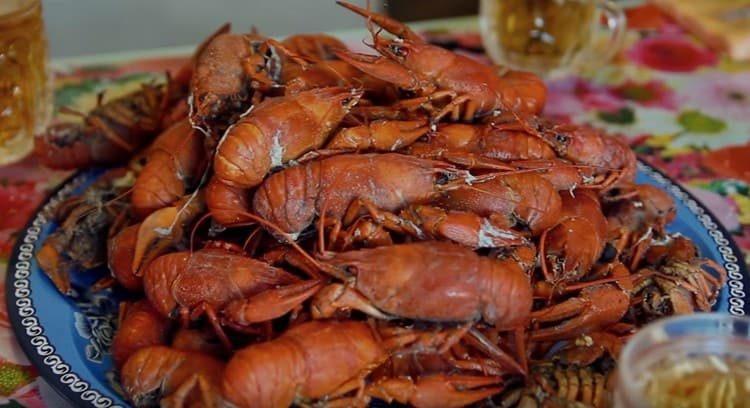 Ahora sabes cómo cocinar cangrejos de río en casa sabroso y rápido.