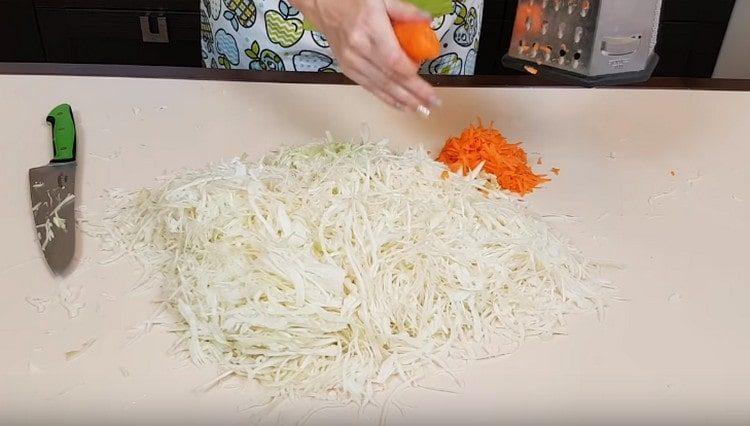 on frotte aussi des carottes sur une râpe.