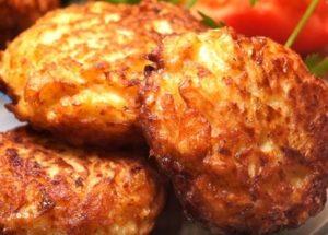 Приготвяме сочни и вкусни зелеви котлети по стъпка по стъпка рецепта със снимка.