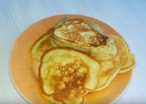 We prepare delicious pancakes on the water according to a step-by-step recipe with a photo.