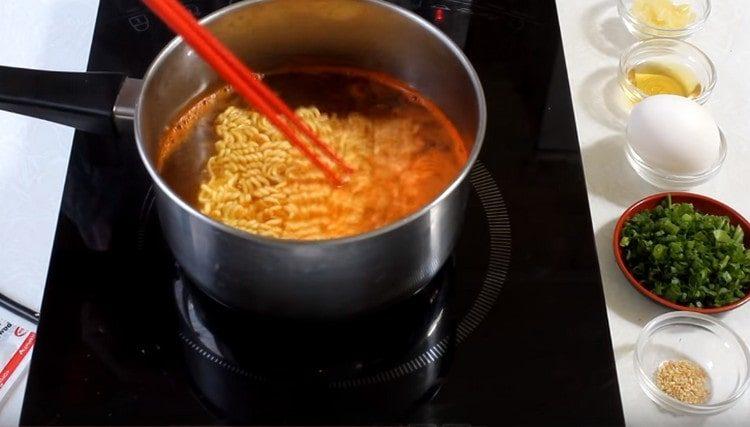 Cooking soup in the same way as in the previous version.