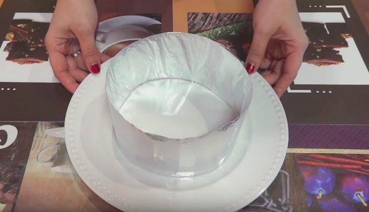 set a serving ring on a salad platter.