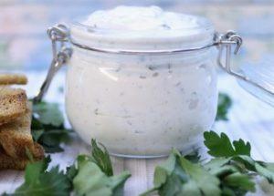 We prepare the aromatic ranch sauce according to a step-by-step recipe with a photo.