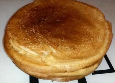  Recipe for delicious pancakes  in milk - thin with holes