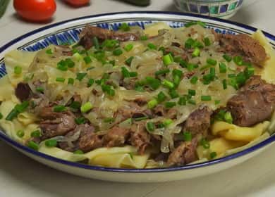 Beshbarmak d'agneau incroyablement délicieux - une recette simple