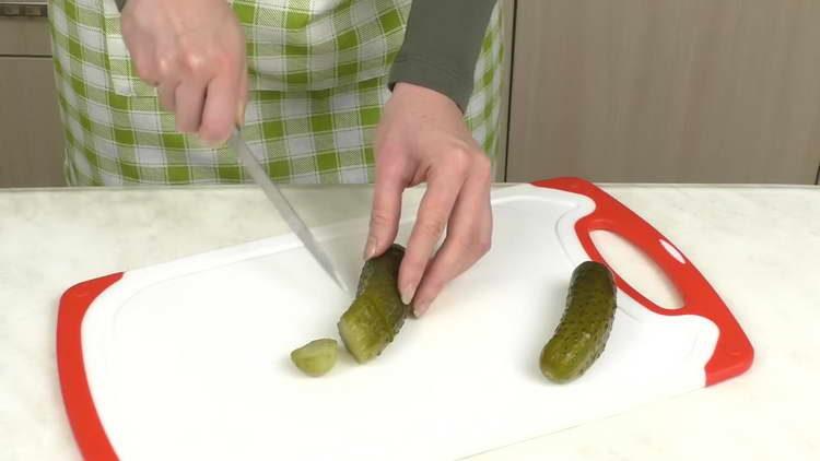 chop the cucumbers