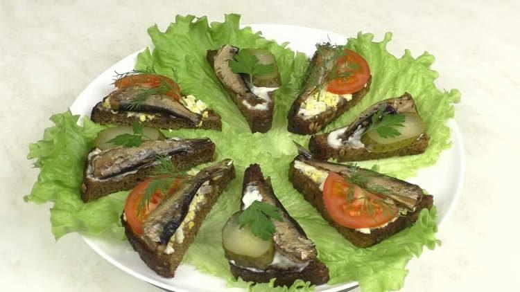 sandwiches with sprats