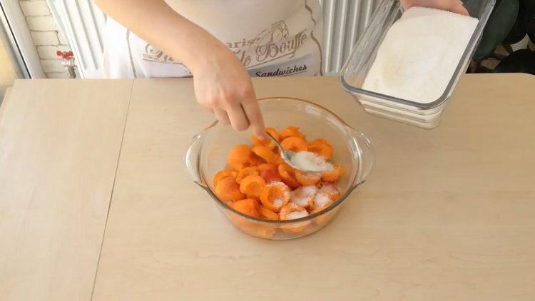 sprinkle apricots with sugar