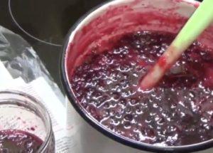 make sweet cranberry jam