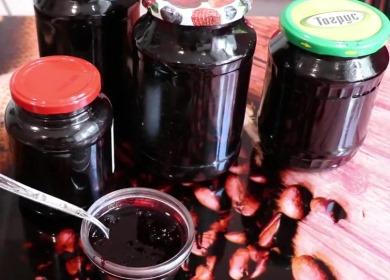 Tasty blackcurrant jam