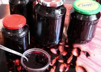 Délicieuse confiture de cassis