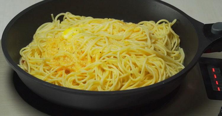 fry spaghetti