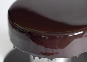 glaçage au chocolat pour le gâteau