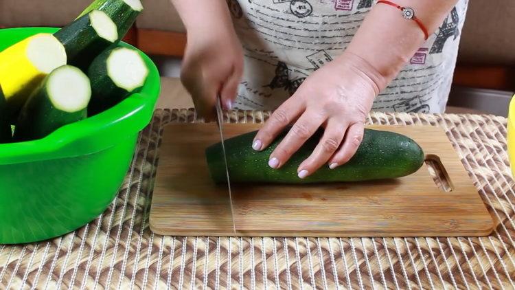 Cocinar calabacín búlgaro para el invierno