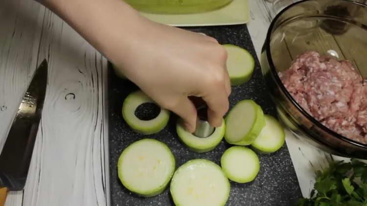 cut the middle of the zucchini