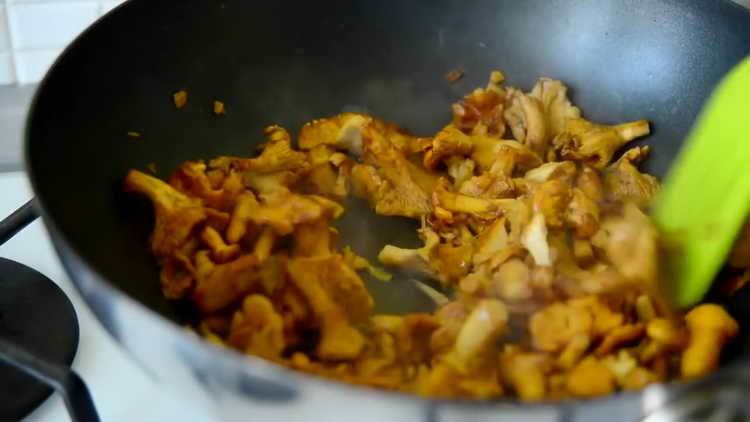 faire frire les girolles