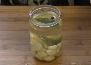 how delicious pickle garlic
